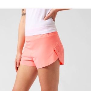 NWT Athleta High Rise Run With It 2.5” Short